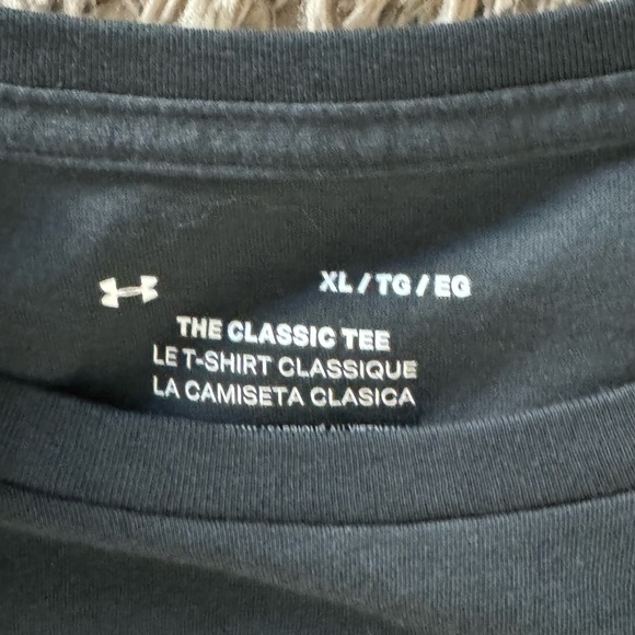 NWOT Women's Under Amour short sleeve t-shirt - Picture 4 of 5